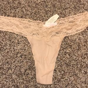 Victoria Secret nude thong (M)